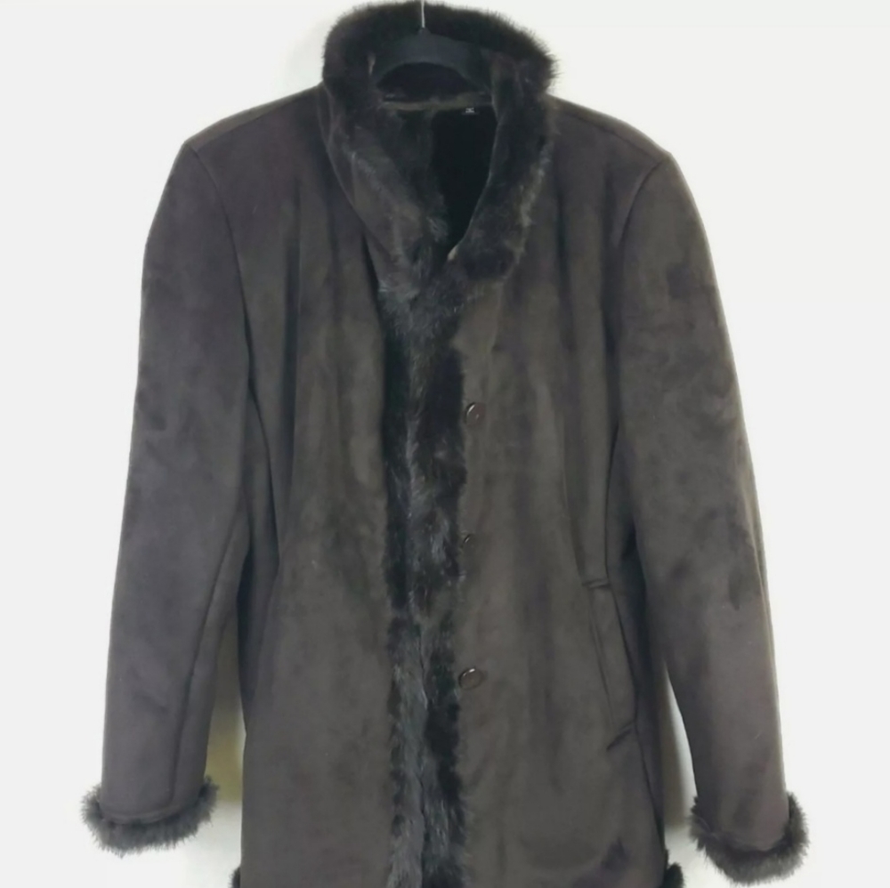 A Brown Dana Buchman Fur Trim Coat Size Large